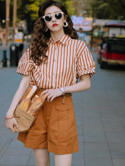 Лятна мода 2024 г. Дамски къси панталони Раета в корейски стил Дамски къси комплекти 2 бр. Нови продукти Облекло, съответстващо на тенденциите Класически