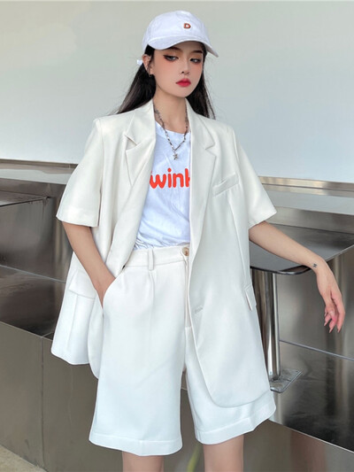 2022 Нов летен блейзър Костюми от две части Дамски модни широки комплекти яке с къс ръкав + къси панталони Жена