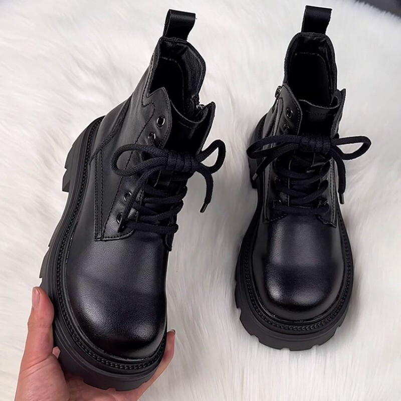 Sügistalvised pehmed soojad poolsaapad naistele 2023 Uued Punk-suured platvormkingad, paksu põhjaga libisemiskindlad mootorrattasaapad