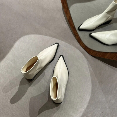 Jesen Ženske gležnjače Cipele Modne ženske kratke čizme sa šiljatim vrhovima Četvrtaste čizme na nisku petu Ležerna zimska ženska obuća 2024.