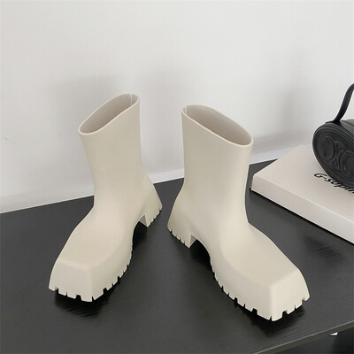 Luksuzne ženske čizme Modne dizajnerske čizme Vodootporne neklizajuće kratke čizme Četvrtasti vrh Mekana koža Udobne ženske čizme za kišu s platformom