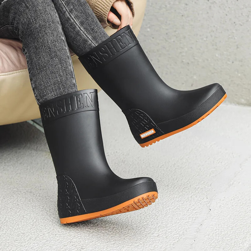 Modne svestrane ženske cipele za kišu Korejski trend Vodootporne protuklizne gumene čizme Tople Taobao Crossbody Explosion