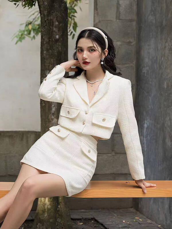 Ženski elegantni bijeli dvodijelni set od tvida Jesenska moda 2023. Ženske elegantne suknje Kompleti ulične odjeće Djevojke Slatka uska odijela Chic