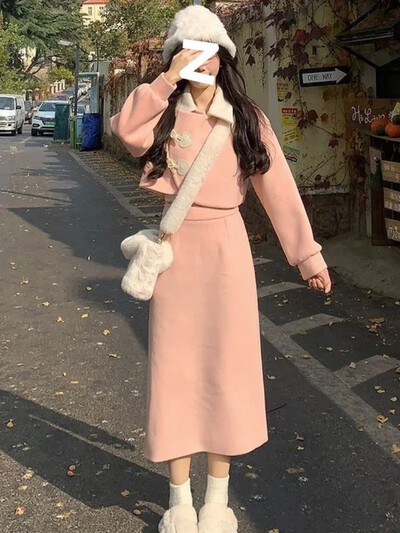 Jesen Zima Novo žensko elegantno odijelo Kompleti od 2 komada Slatki modni kratki kaput od tvida visokog struka Uske suknje Ženska odjeća