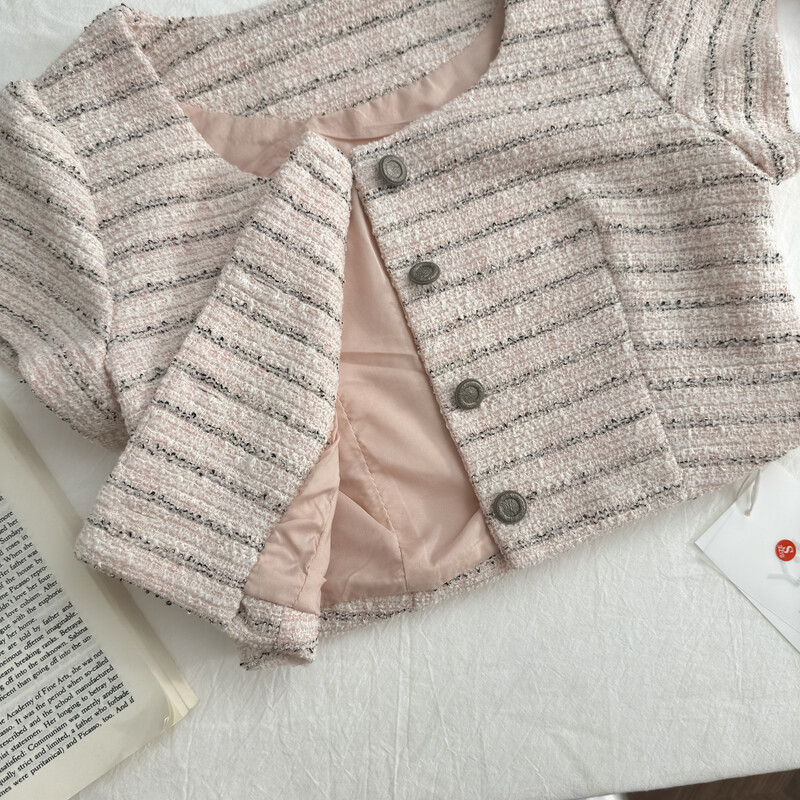 Korejski modni mali mirisni ženski odijela od tvida Elegantne skraćene majice kratkih rukava + dvodijelni komplet asimetrične mini suknje 2024.