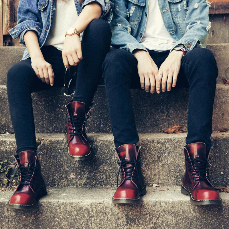 Ženske korejske gležnjače s debelim potplatom u stranom stilu od svijetle kože i kašmira Jesensko-zimske čizme u britanskom stilu