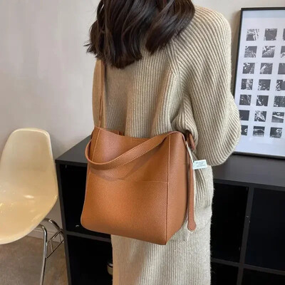 Ženske torbe na ramenu i bočne strane za 2024. Ženske dizajnerice u trendu Male kožne torbe preko ramena Torbice i ručne torbice