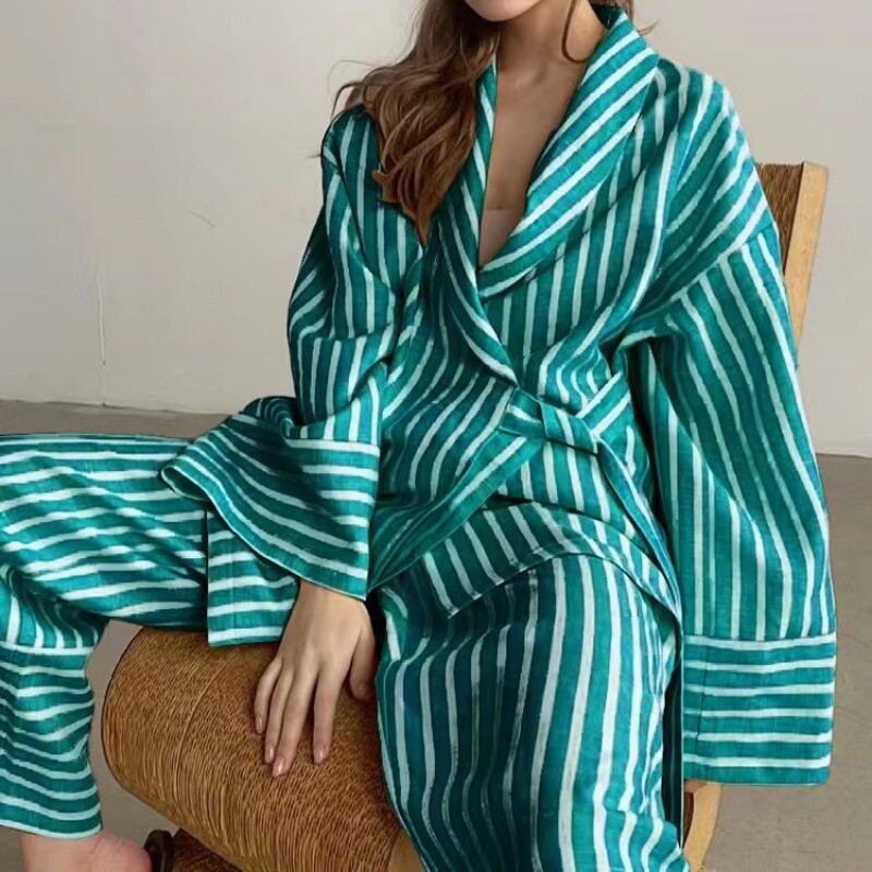 2024. aasta sügise vabaaja triibulised ülikonnad Elegantne kõrge vöökohaga laia pükste komplekt Moodne reväär pikkade varrukatega särgid, kaheosaline komplekt naiste komplekt