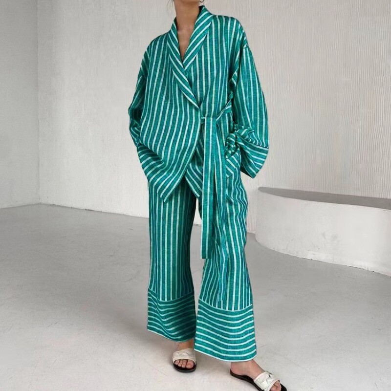 2024. aasta sügise vabaaja triibulised ülikonnad Elegantne kõrge vöökohaga laia pükste komplekt Moodne reväär pikkade varrukatega särgid, kaheosaline komplekt naiste komplekt