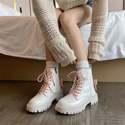 Čizme za žene s ružičastom mašnom kontrastne boje lakirane biciklističke čizme u britanskom stilu Gležnjače s platformom Cipele s neklizajućim debelim potplatom