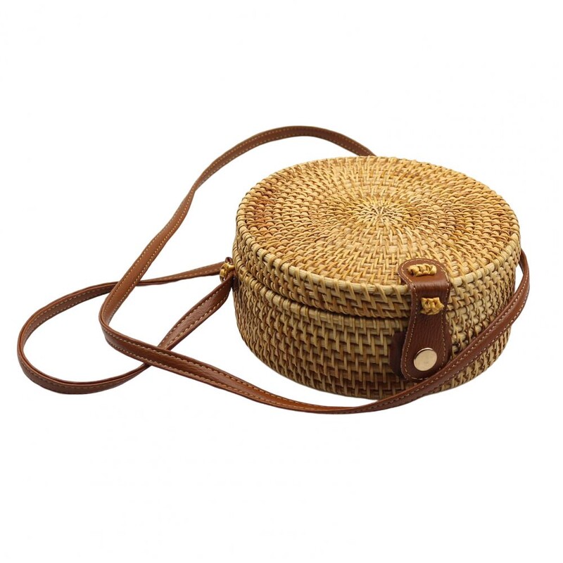 Ručno tkana okrugla torba od ratana s remenom za nošenje preko ramena, prirodna šik torba za putovanja za žene velikog kapaciteta