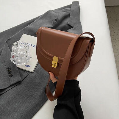 Ženska otmjena jednobojna torba s preklopom od Pu kože Ženska vintage torbica s preklopom na preklop preko ramena