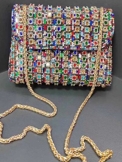 Tvornička rasprodaja u Guangzhouu 2024. Novo proljeće ljeto Bling Zlatna kapa Diomand lančić omotnica torbica torbica Bolsas Sac A Main