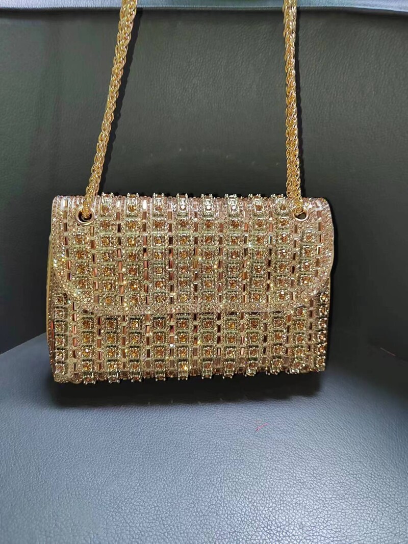 Tvornička rasprodaja u Guangzhouu 2024. Novo proljeće ljeto Bling Zlatna kapa Diomand lančić omotnica torbica torbica Bolsas Sac A Main