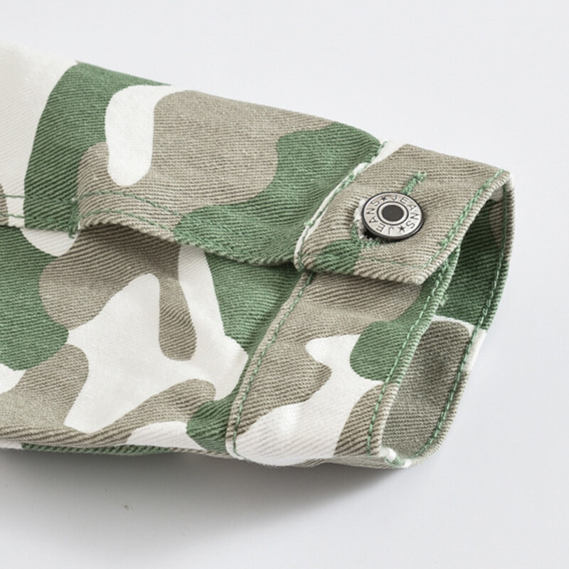 Muška kamuflažna traper jakna s printom Ležerni kaput vojnozelenocrvena