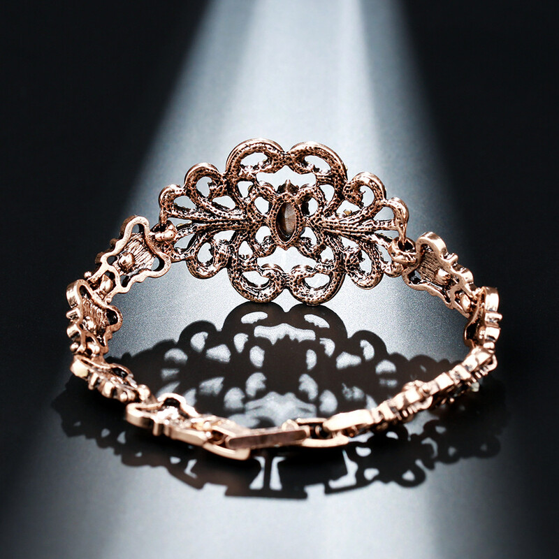 Piiriülene populaarne antiikne kullast kristallist käevõru Euroopa ja Ameerika retromoodne õõnes nikerdatud tsirkoonist käevõru 