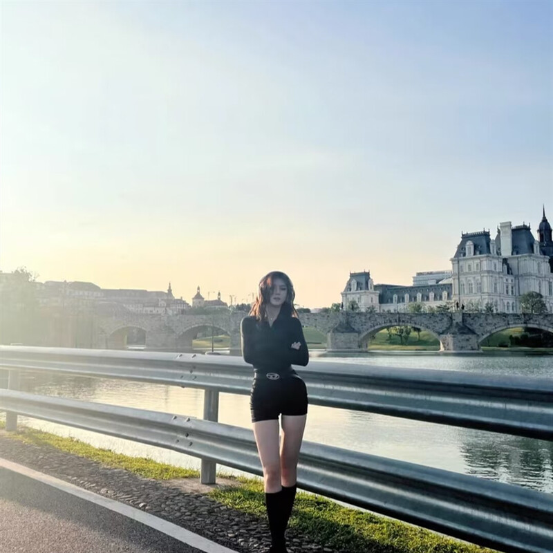 Ženski kombinezon dugih rukava, crne sportske kratke hlače, korejski stil, vrhunsko, žensko, zgodna djevojka, proljeće, 2024.