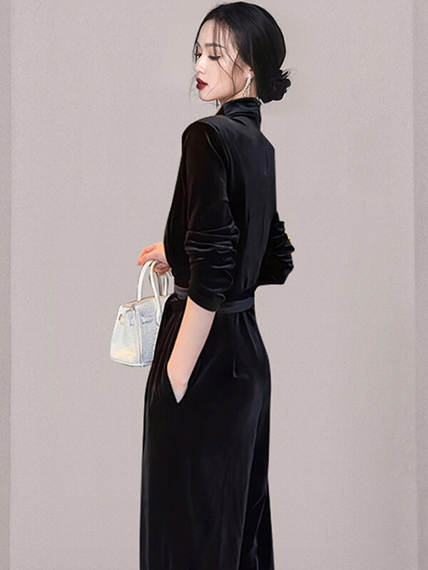 DEAT Baršunasti jednobojni ženski kombinezon s izrezom Novi modeli Visokog struka Elegantni ženski kombinezoni dugih rukava Jesen 2024. 15C471