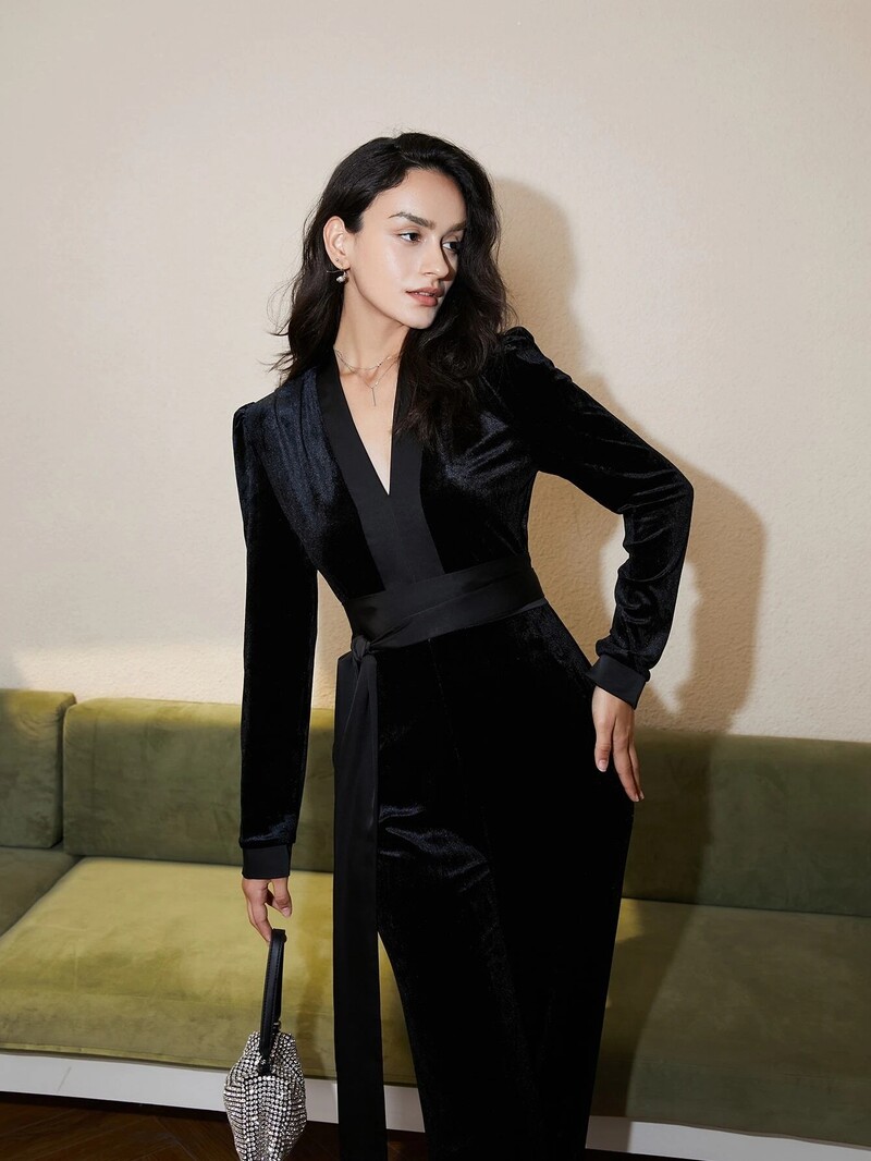 AEL Woman Vrhunski modni kombinezon s V izrezom s remenom i baršunastim zastorom Hlače, kombinezoni za uredske dame, elegantni kombinezoni, novo 2024.