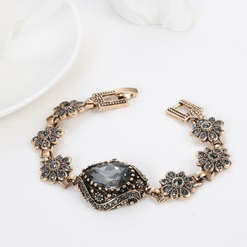 Европейска и американска нова ретро сива диамантена капка вода гривна доставка на производителя поддържа една част капка доставка партия украса на китката