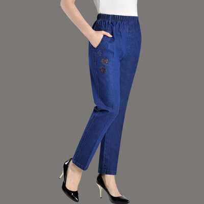 Sredovječne ženske traperice Proljeće Jesen Tanke široke traper hlače visokog struka Ležerne ženske hlače ravnih nogavica s elastičnim strukom 5XL