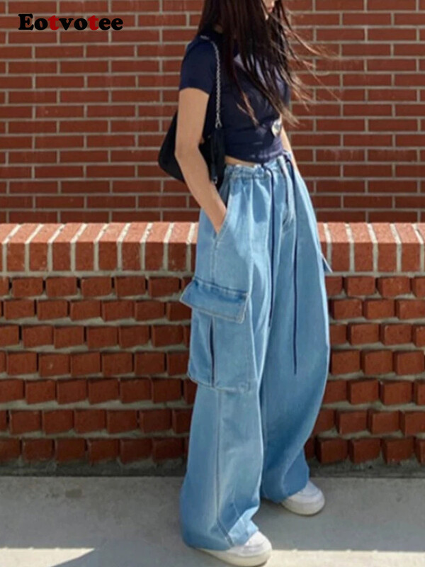 Korejska moda za žene široke traperice Ženska nova ulična odjeća za 2024. Ženska dugmad visokog struka Kargo džepni dizajn Duge hlače