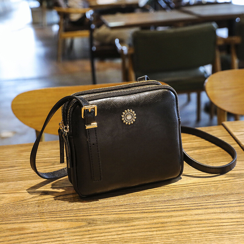 Uus õlinahast naiste Crossbody kott Naiste mood väike kandiline kott Euroopa retrostiilis õlakott Pendelreisid