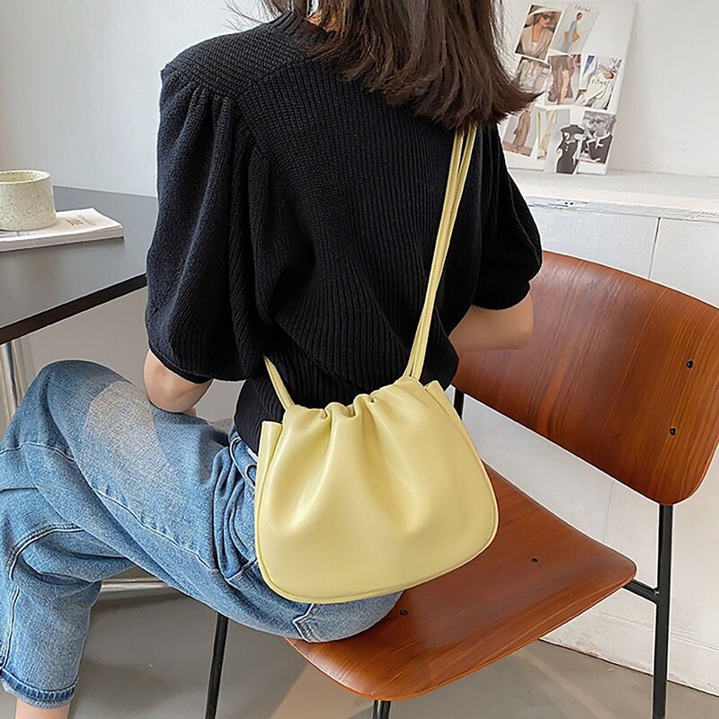 Cloud Fold Sling õlakotid Reguleeritav PU-nahast suure mahutavusega messenger-kott Sobiv kandekott Kolledži üliõpilane