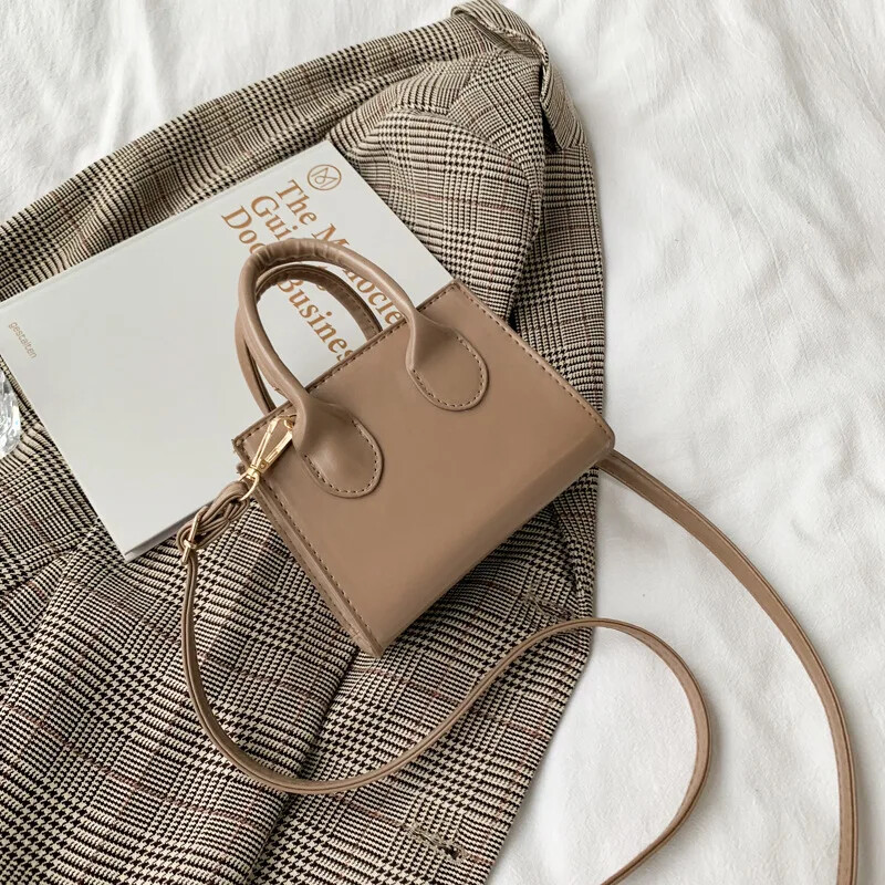 Väike kandiline kott Uus populaarne retro minikäekott Literary Crowds Õlakott naistele