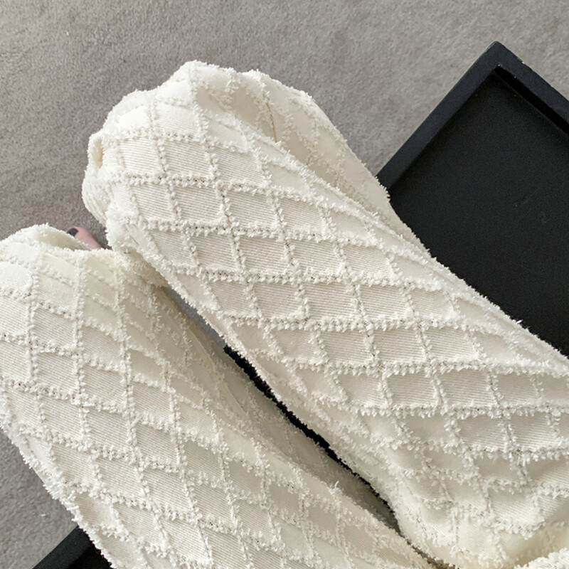 Bijele traperice visokog struka s dijamantnim cvjetnim kockicama za žene, novo proljeće 2024., široke hlače s jacquard dizajnom