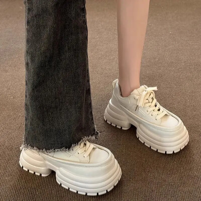 2024. aasta uued paksendatud kõrge kontsaga kingad naiste peaga leivakingad Suurenenud kõrgusega isa lateks sisetald kummist talvehooaeg