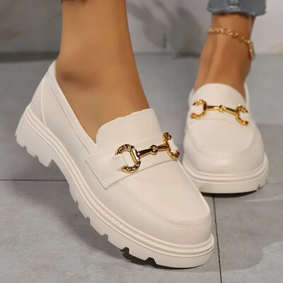 Pantofi Feminin 2024 Mocasini de marca Papuci de dama Vanzare calda Pompi de birou Femei Decoratiuni metalice Slip on Pantofi cu toc patrat jos pentru femei