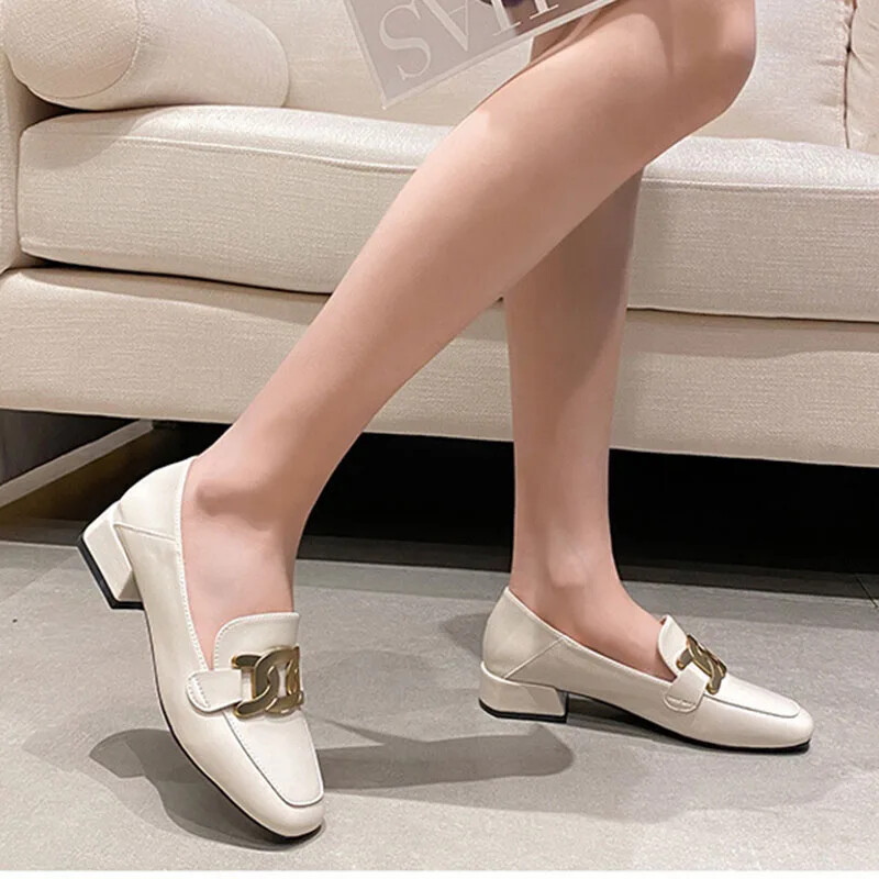 2024 Ženske elegantne cipele s visokim petama od 3 cm s četvrtastim prstima Ženske cipele s metalnom kopčom Luksuzni brend Dizajnerske niske potpetice Ženske retro natikače Cipele