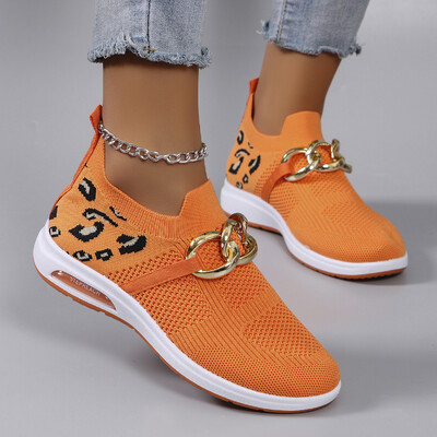 Kevadised uued naiste spordijalatsid, moodsad, hingavad, kerged, libisemiskindlad, kulumiskindlad, vabaaja spordijalatsid, lamedad kingad