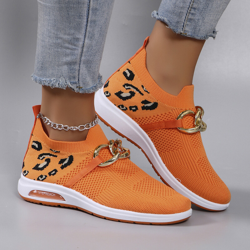 Kevadised uued naiste spordijalatsid, moodsad, hingavad, kerged, libisemiskindlad, kulumiskindlad, vabaaja spordijalatsid, lamedad kingad