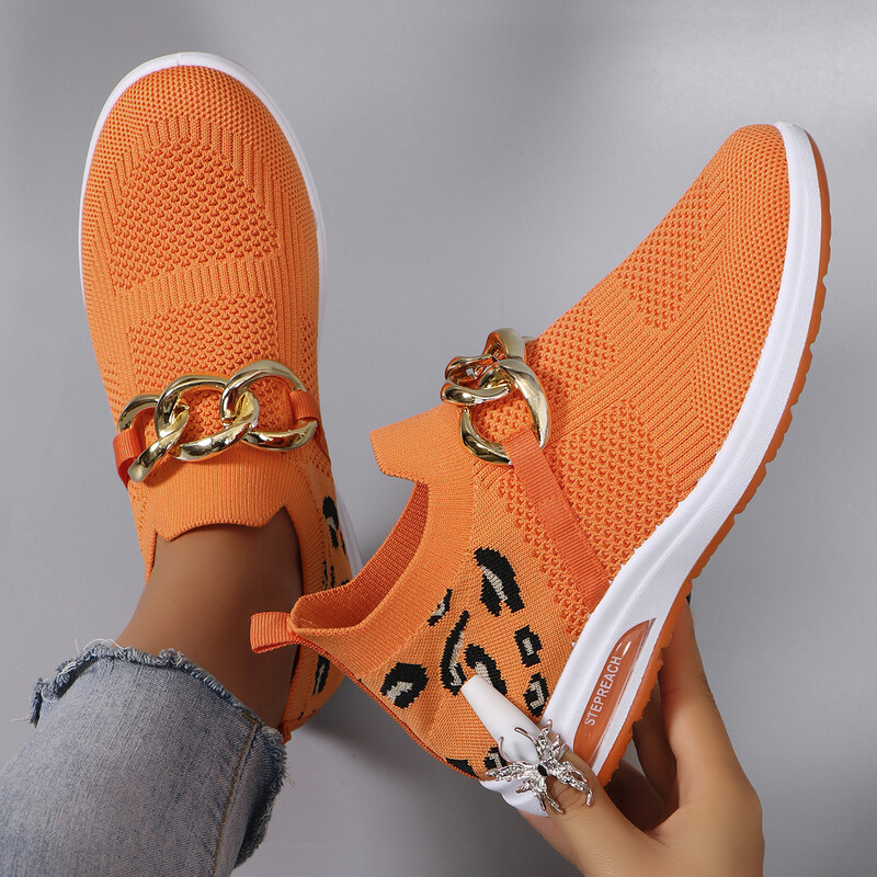 Kevadised uued naiste spordijalatsid, moodsad, hingavad, kerged, libisemiskindlad, kulumiskindlad, vabaaja spordijalatsid, lamedad kingad