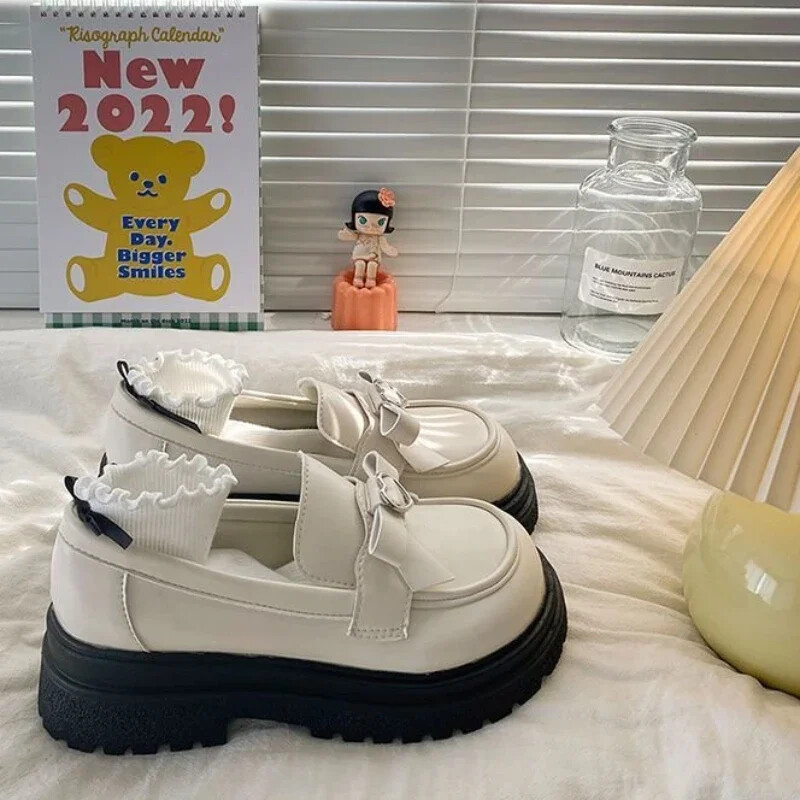 Naiste kõrged kontsad Mary Janes kingad Lolita kleit kingad Naiste sügiskingid Naiste disainer Kevad uued kõndimispumbad Zapatillad