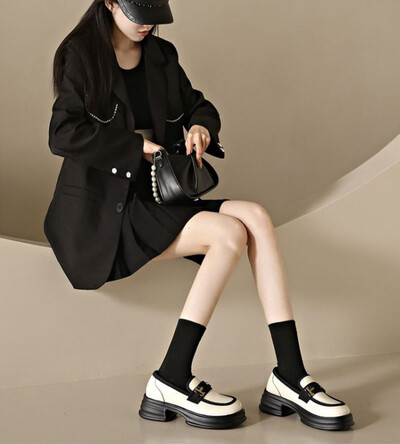 Ležerne ženske cipele Ženske cipele Plitke crne oksfordice s ravnim potplatom Svestrane okrugle vrhove Klompe s debelim potplatom Mokasine u britanskom stilu