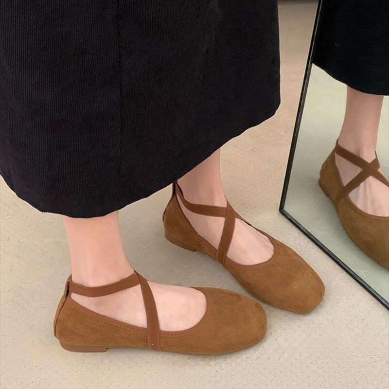 Nove baletne cipele za proljeće ljeto 2024. Ženske cipele Retro cipele Mary Jane s četvrtastim prstima s plitkim ustima Nove ženske mokasine s križem