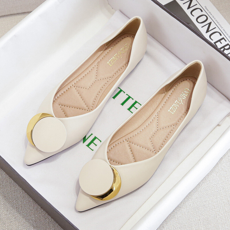 Lamedad kingad Naiste terava ninaga Pehme nahk Must Beež Daam Mood Lamedad Ümmargune pandla Lame tald Suur Suurus 42 43