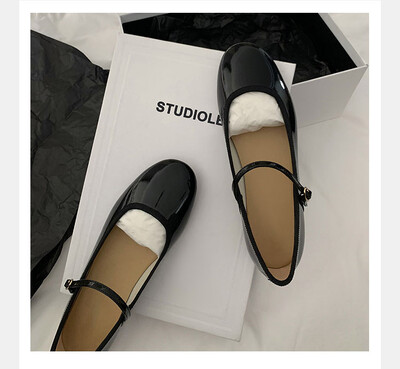 Baleturi din piele strălucitoare Pantofi de balet pentru femeie cu cureaua Lolita Flats Mary Janes femei mocasini cu vârf rotund Balerini Mirese Mocazin