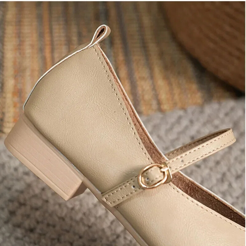 Ženska proljetna ležerna četvrtasta peta s niskim mekim potplatom Lolita balerinke Crvena ženska elegantna francuska retro kopča Mary Janes