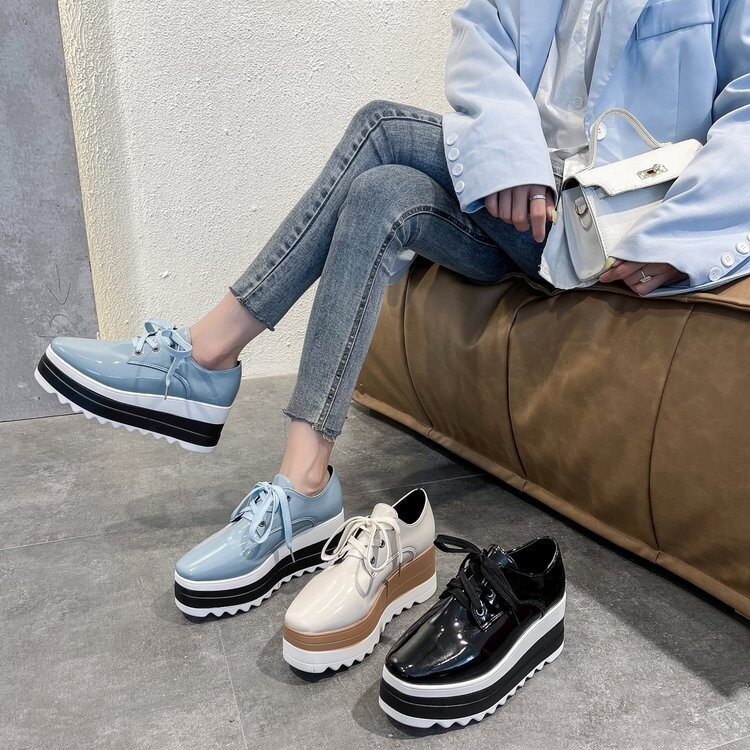 Proljeće 2024. Nove ženske cipele s ravnom platformom Slip on Moccains Ženske cipele za slobodno vrijeme Ženske debele potplate Brogue Creepers tenisice