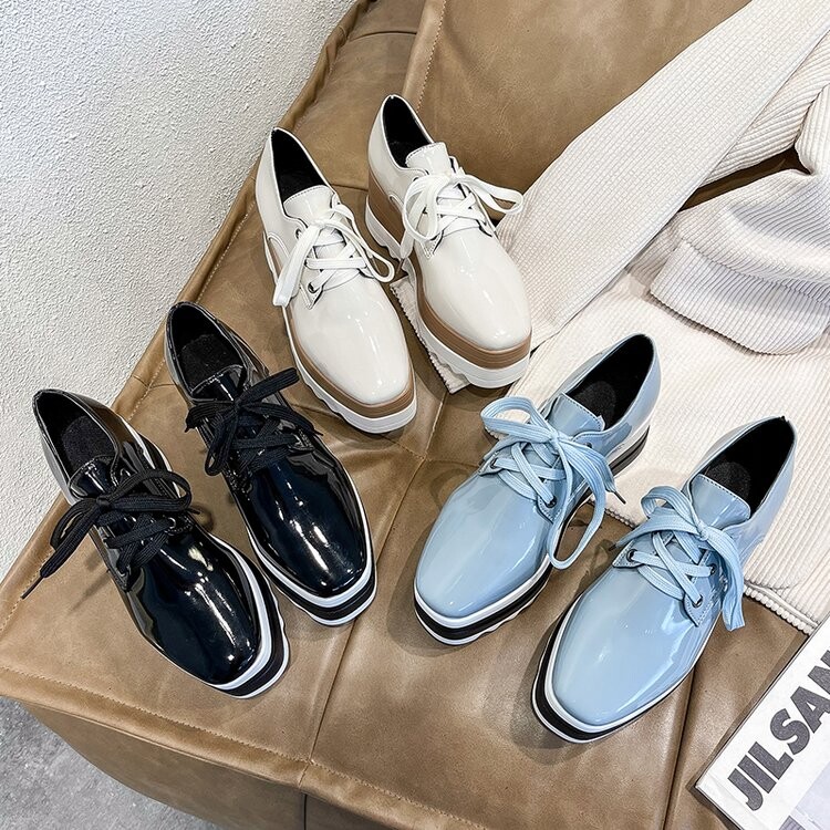 Proljeće 2024. Nove ženske cipele s ravnom platformom Slip on Moccains Ženske cipele za slobodno vrijeme Ženske debele potplate Brogue Creepers tenisice