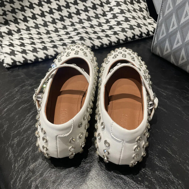 2024. aasta brändi disain Ehtsast nahast naiste vabaaja balletikorterid, mustad kristallid Mary Jane`i naiste kingad, kõrge kvaliteediga suur suurus 43