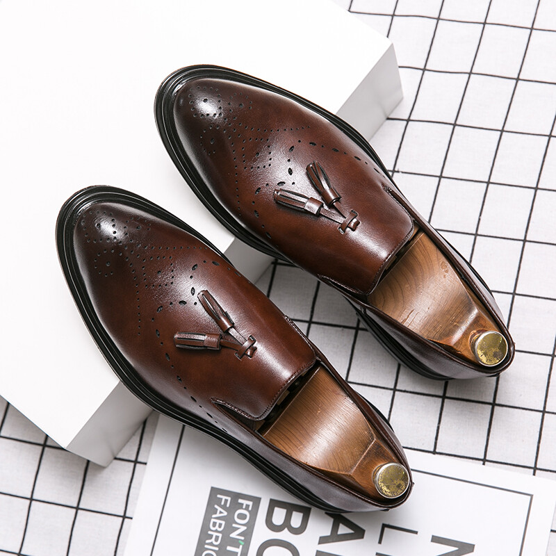 2024 Tassel Gentleman Dress Kings Meeste Brogues Oxford Kingad High Slip-On pidulikud kingad Klassikalised meeste ärilised nahast kingad vabaaja