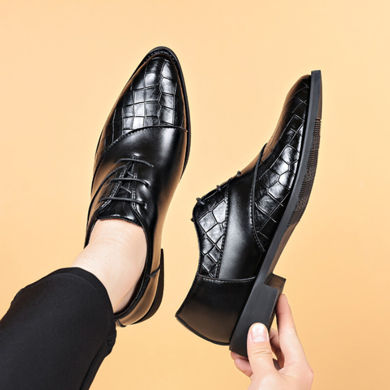 Ανδρικά παπούτσια επώνυμων ρούχων Πολυτελή ρετρό ανδρικά παπούτσια Oxford με κορδόνια με κορδόνια Brogue Ανδρικά παπούτσια για γαμήλια πάρτι