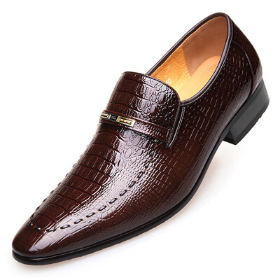 Klassikalised kleitkingad meestele Nahast kingad PU krokodill Business Casual pidulikud tossud suures kontoris Oxfordi pulmapidu