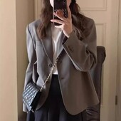 Naiste vabaaja kostüümijope 2024. aasta kevadel Uus avar hall lühike stiil, sel aastal populaarne Tipptasemel plahvatuslik tänava väike ülikond WD