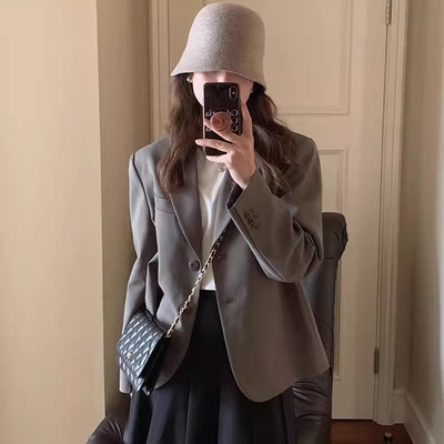 Naiste vabaaja kostüümijope 2024. aasta kevadel Uus avar hall lühike stiil, sel aastal populaarne Tipptasemel plahvatuslik tänava väike ülikond WD